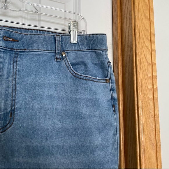 Matilda Jane Light Wash Straight Leg Jeans Size 16 - Picture 2 of 10